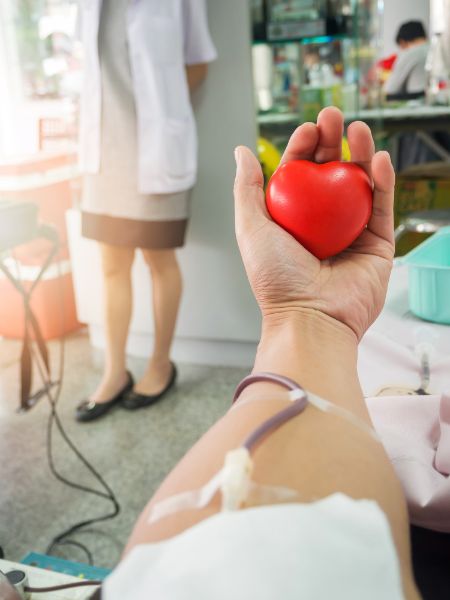 Humani i tokom leta – Heba i Nectar sokovi za dobrovoljne davaoce krvi